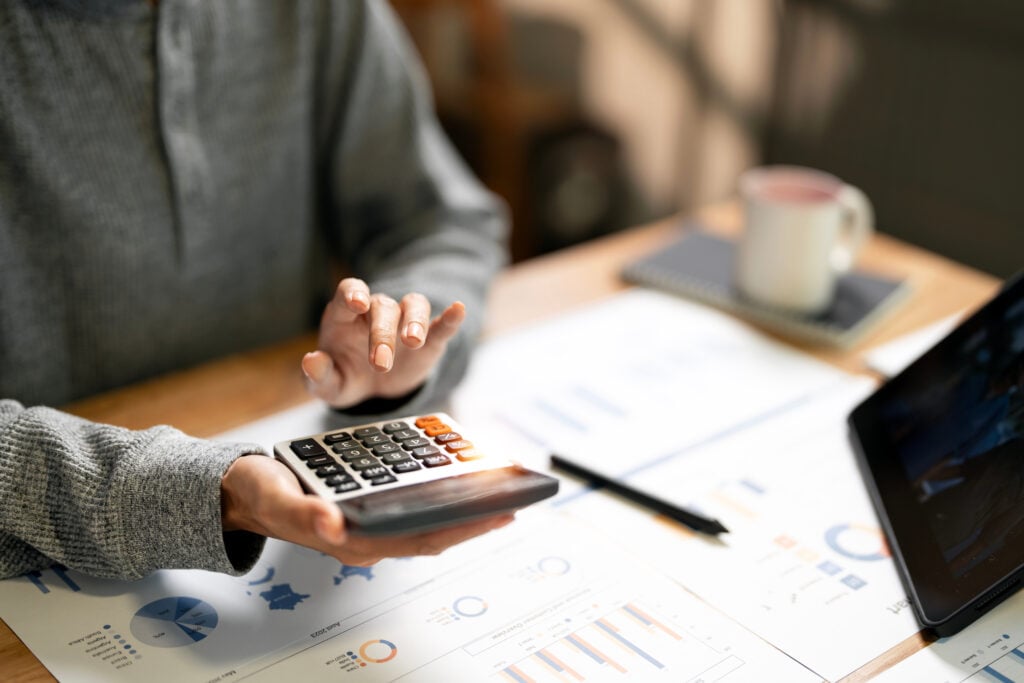 calculating financial budget