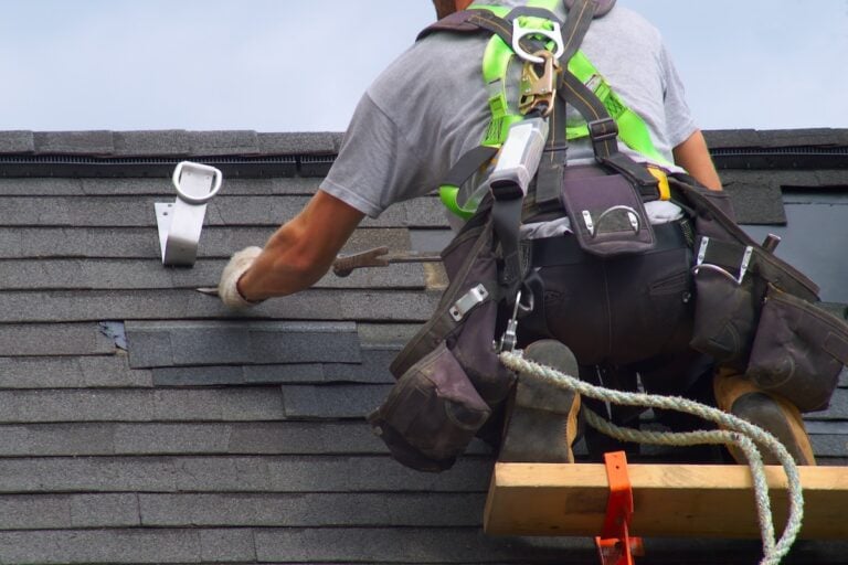 safety harness roofer