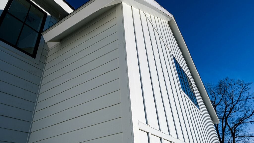 Modern Farmhouse - James Hardie Fiber Cement