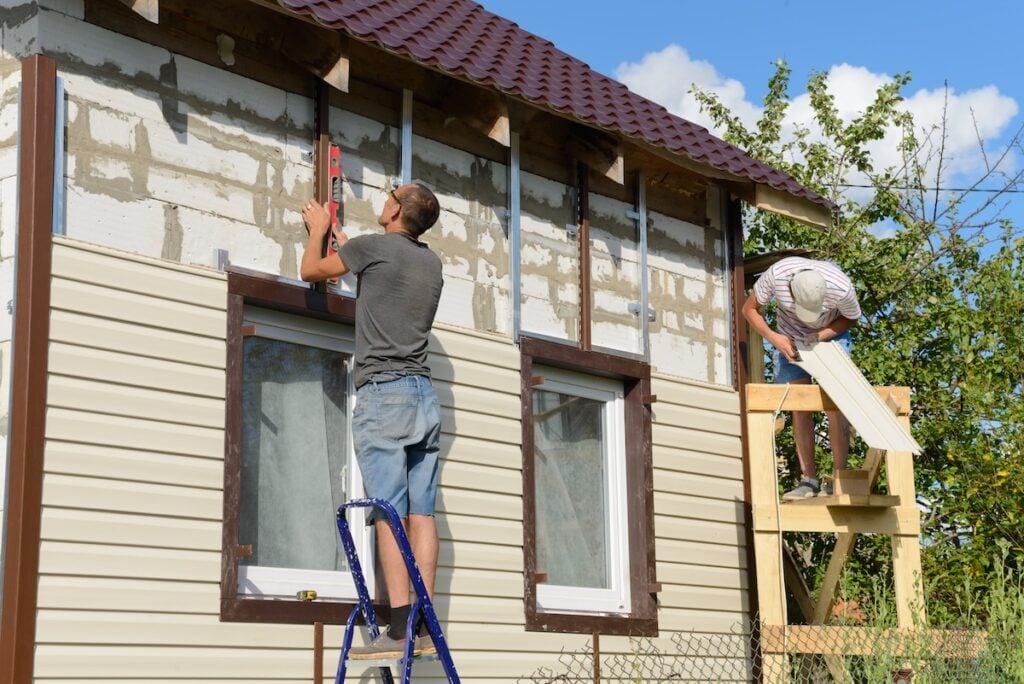how to restore vinyl siding